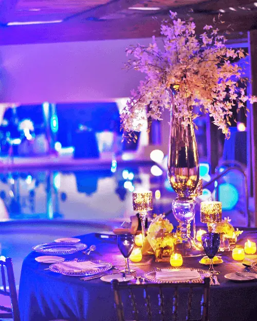 Banquet Tables 1 round banquet table