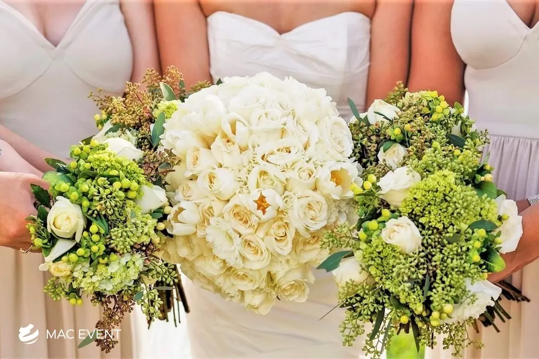 Home 11 bridesmaid bouquets 01