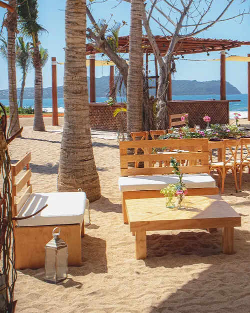 Lounges 7 natural lounge